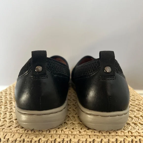 Cobb Hill Black Crossover Penfield Slip-On Sneaker - Women's size 9 - Picture 5 of 8